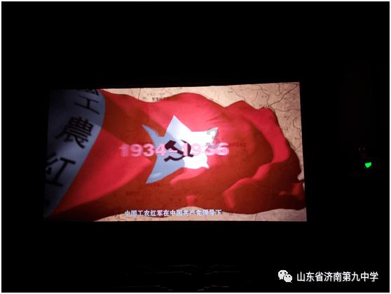 逃离金色的沙漠
